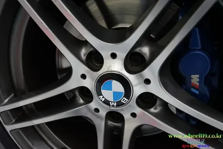 bmw1시리즈 휠백화 박리후 검정유광 휠도색 휠119 / 서울 강남