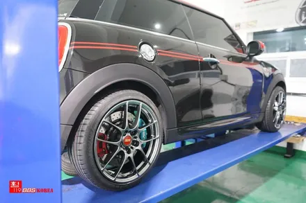 미니쿠퍼 JCW 명품휠 풀단조 BBS휠 RF 18인치휠 장착 / 서울 강남