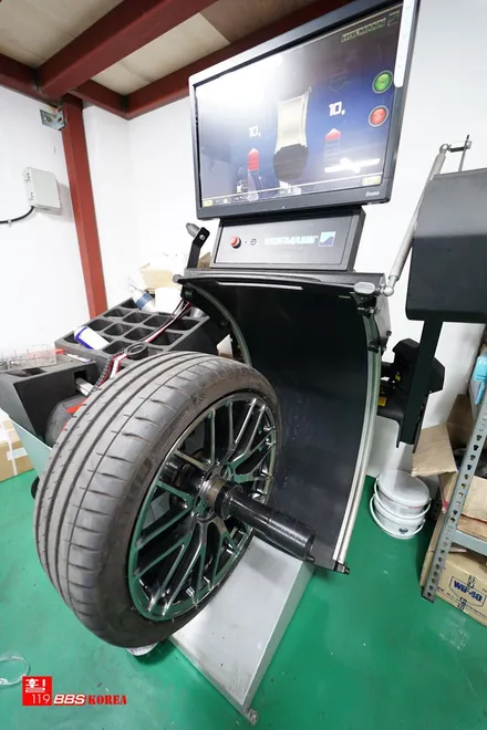 c63 AMG 고스트크롬 휠도색 휠119 / 서울 강남