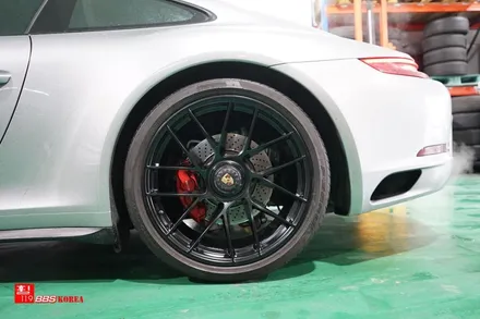 포르쉐 센터락 GTS 휠도색 검정반무광 휠119 / 서울 강남
