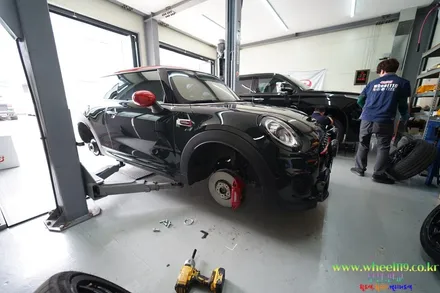 미니 JCW BBS휠 18인치 SX블랙 장착 휠119 / 서울 강남
