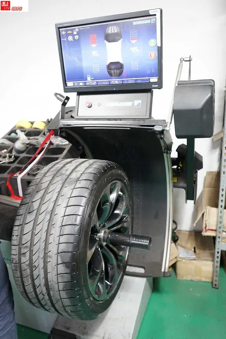 BMW X6 20인치휠 고스트크롬 색상으로 휠도색 휠119 / 서울 강남