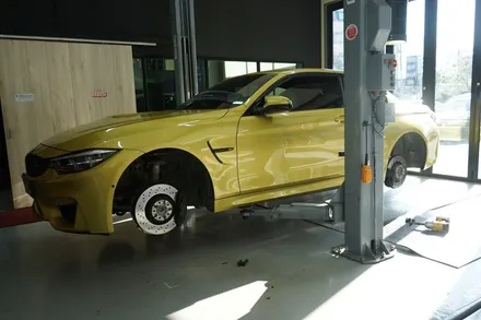 bmw m4 블랙유광 휠도색 / 서울 강남