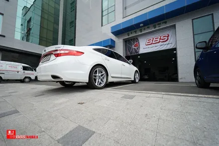 그랜저 HG BBS휠 장착 BBS CF 19인치휠 휠119 / 서울 강남