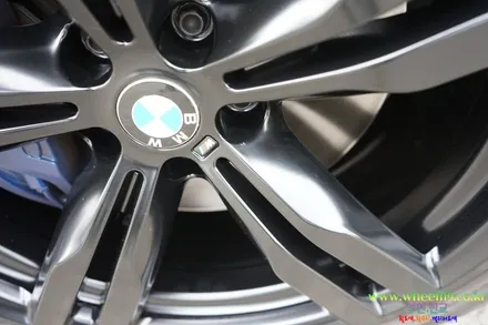 BMW7 주차기스 제거후 멧블랙 휠도색 휠119 / 서울 강남