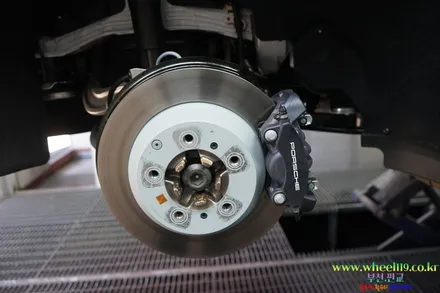 porsche 카이엔 휠도색 및 캘리퍼도색 휠119 / 서울 강남