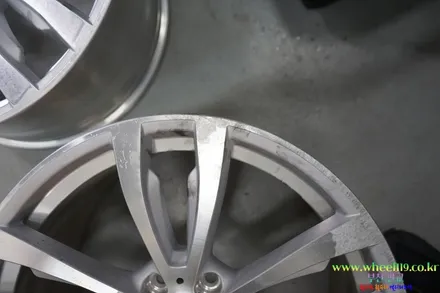 BMW 휠수리 불량으로 재도색 및 캘리퍼도색 / 서울 강남