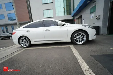그랜저 HG BBS휠 장착 BBS CF 19인치휠 휠119 / 서울 강남