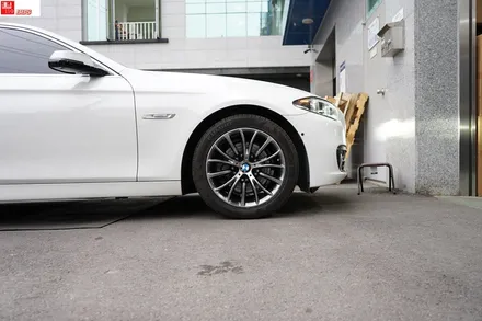 bmw5시리즈 잘못된 휠복원 박리후 휠도색 휠119 / 서울 강남