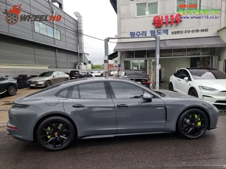 포르쉐 파나메라 휠 도색 복원 멧블랙 색상 / 서울 강남