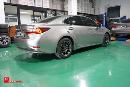 렉서스 ES300H 풀단조 17인치휠 명품 BBS RF 휠장착 / 서울 강남