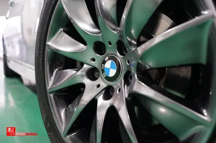 BMW528 18인치휠 주차상처 재거후 고스트크롬 휠도색 / 서울 강남