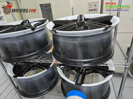 포르쉐 타이칸 잘못된 휠 복원 박리후 새로 휠도색 / 서울 강남