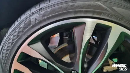 쉐보레 말리부 19인치 휠 CNC 컷팅까지 멋지게 복원!무지개 빛이 영롱하네요! / 창원, 마산, 진해, 김해