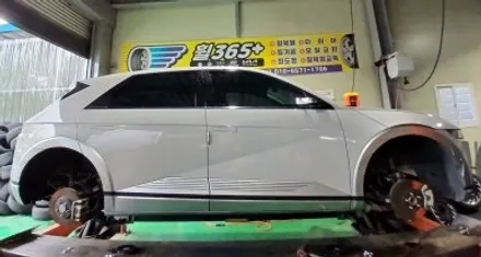 {창원 휠365} 현대 아이오닉5 슈퍼클리어 블랙분체코팅·CNC 다이아몬드컷·휠복원 창업교육 / 창원 팔용동