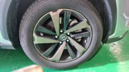 렉서스 NX300h 하이브리드 휠 긁힘 새 것처럼 복원 / 창원, 마산, 진해, 김해