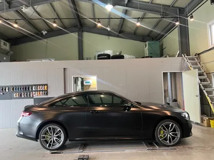 벤츠 e클래스 e53amg 쿠페 블랙 반무광 휠도색 / 벤츠 / E-클래스 / 남양주, 구리, 의정부, 서울 노원