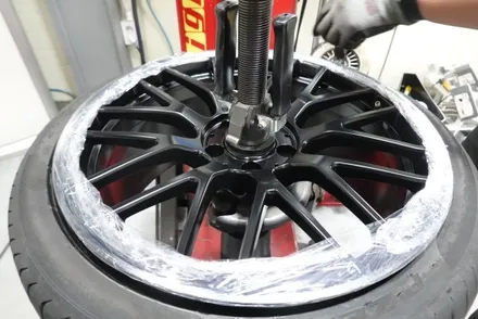 벤츠휠도색 휠스미스 벤츠 C63 AMG 카브리올레 매트 블랙 휠 도색 작업 후기! / 남양주, 구리, 의정부, 서울 노원