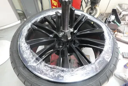 [휠스미스] BMW 6시리즈 완전 박리 후 블랙 반무광 휠도색! / 남양주, 구리, 의정부, 서울 노원