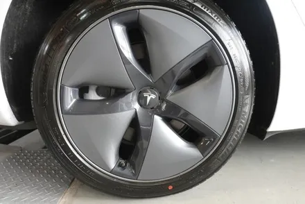 테슬라휠복원 휠스미스 테슬라모델3 휠복원 시공후기! 믿고 맡기는 소문난 테슬라휠복원업체! / 남양주, 구리, 의정부, 서울 노원