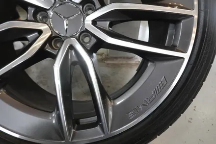 [휠스미스] 벤츠 E53AMG 블랙반무광 휠도색 및 캘리퍼 세라믹 골드 도색 / 남양주, 구리, 의정부, 서울 노원