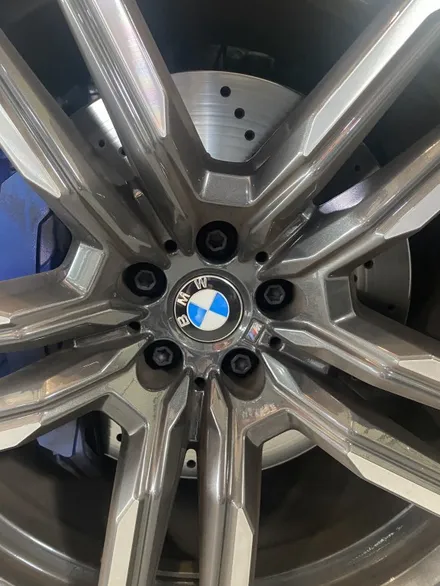 bmw x5m 블랙유광 휠도색작업 / 남양주, 구리, 의정부, 서울 노원