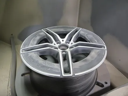 신형 풀체인지 벤츠 e300 AMG 라인 19인치 순정 다이아몬드 컷팅 휠 복원 / 남양주, 구리, 의정부, 서울 노원
