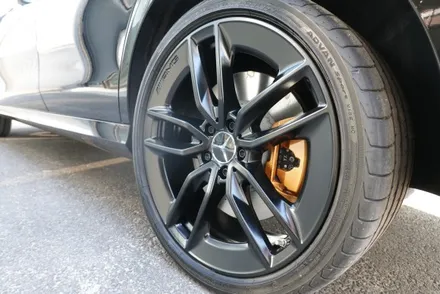 [휠스미스] 벤츠 E53AMG 블랙반무광 휠도색 및 캘리퍼 세라믹 골드 도색 / 남양주, 구리, 의정부, 서울 노원