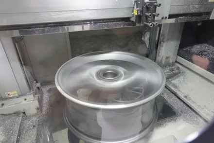 벤츠휠복원 휠스미스 벤츠 E43 AMG  다이아컷팅 휠 복원 수리 작업 후기! / 남양주, 구리, 의정부, 서울 노원