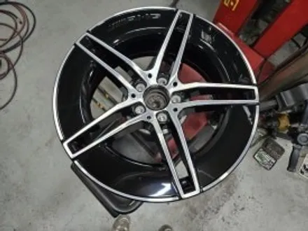 신형 풀체인지 벤츠 e300 AMG 라인 19인치 순정 다이아몬드 컷팅 휠 복원 / 남양주, 구리, 의정부, 서울 노원