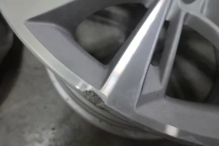 [휠스미스] BMW 6시리즈 완전 박리 후 블랙 반무광 휠도색! / 남양주, 구리, 의정부, 서울 노원
