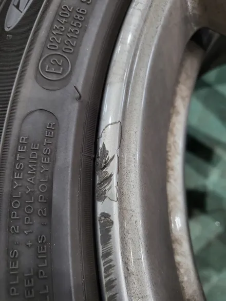 [휠브로 :: BMW 520D] 양산휠복원, 경남휠복원, 부산휠복원, 휠복원,휠수리,휠도색 / 부산 사상, 김해, 창원