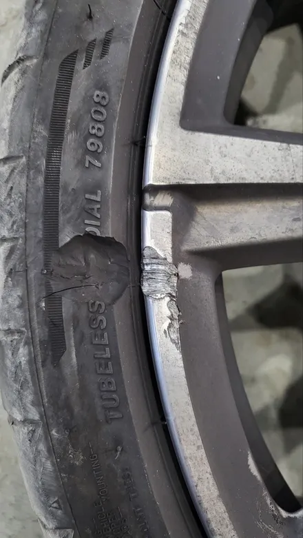 [휠브로 :: BMW 235i] 양산휠복원, 경남휠복원, 부산휠복원, 휠복원,휠수리,휠도색 / 부산 사상, 김해, 창원