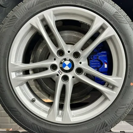 [부산캘리퍼도색][해운대휠수리][자동차휠도색] BMW 520d 브레이크 도색작업 입니다 :) / 부산 해운대 송정동