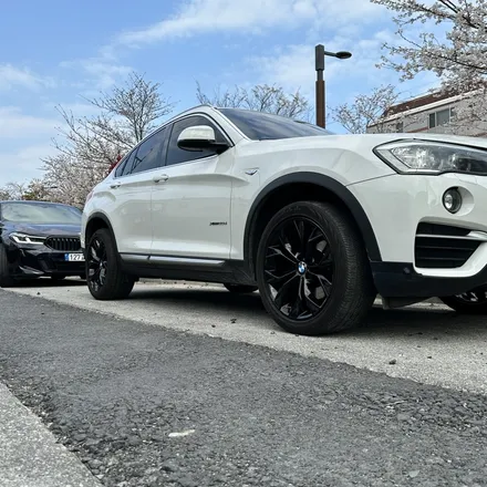 [부산 휠복원][부산휠도색][해운대 휠수리] BMW X4 출고 휠 하이그로시 블랙 도색작업 / 부산 해운대 송정동