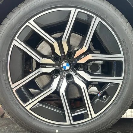 [부산휠수리][부산휠복원][부산휠도색] bmw i7 출고 순정휠 도장작업 (하이그로시블랙) / 부산 해운대 송정동