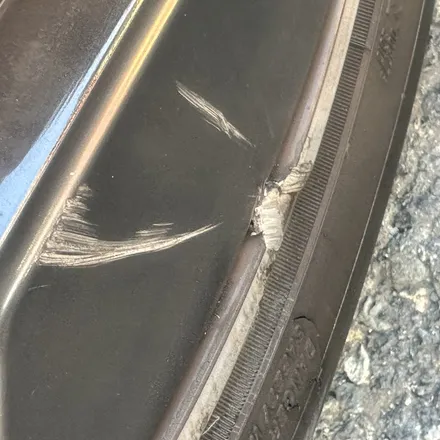 [부산휠복원][부산휠수리][해운대휠도색] BMW i7 모델 다이아몬드컷팅휠 수리작업! / 부산 해운대 송정동