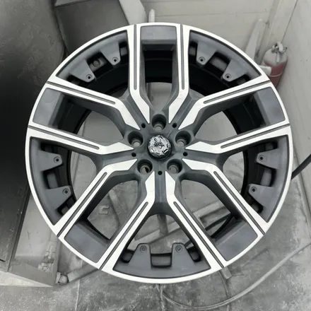 [부산휠수리][부산휠복원][부산휠도색] bmw i7 출고 순정휠 도장작업 (하이그로시블랙) / 부산 해운대 송정동