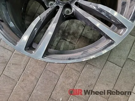 BMW M4 순정19인치 하이퍼실버 분체도장 휠도색!! / 하남시 감북동