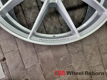BMW M4 763m st 19인치 하이퍼실버 분체도장 휠도색!! / 하남시 감북동