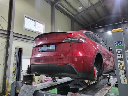 [테슬라 모델Y 퍼포먼스 21인치 휠 도색 작업 / TESLA Model Y wheel painting] 동탄 휠복원/오산 휠복원/수원 / 동탄, 오산, 수원, 용인, 화성, 평택
