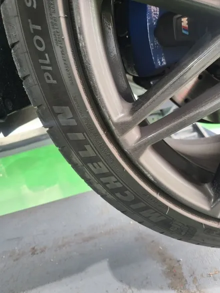 오산,동탄,수원 / 22인치 휠 복원 및 캘리퍼 도색(휠수리) / BMW / X6M