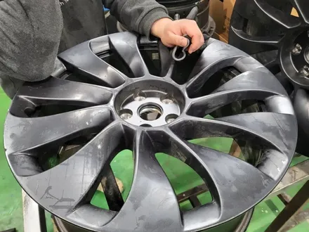 [테슬라 모델Y 퍼포먼스 21인치 휠 도색 작업 / TESLA Model Y wheel painting] 동탄 휠복원/오산 휠복원/수원 / 동탄, 오산, 수원, 용인, 화성, 평택