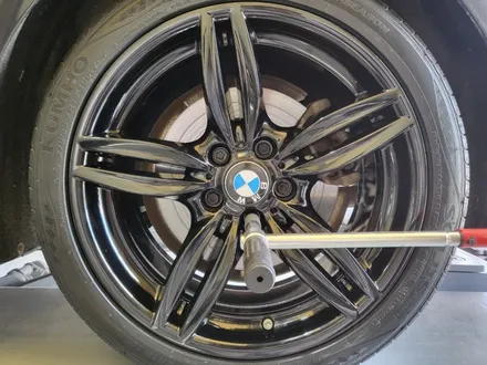 BMW 5시리즈 F바디 18인치 분체 유광블랙 포스팅 / 파주시 신촌동