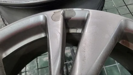 [휠클럽] 인피니티 QX 시리즈 SUV 차량 복원이력있는 휠 재 휠복원 / 파주시 신촌동