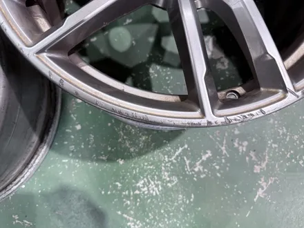 [휠클럽] 파주 휠복원 수리 전문 업체 / BMW G바디 5시리즈 662M 건메탈 휠복원 / 파주시 신촌동