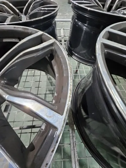 [휠클럽] 파주 휠복원 / BMW X6M F바디 21인치 블랙유광 작업 / 파주시 신촌동