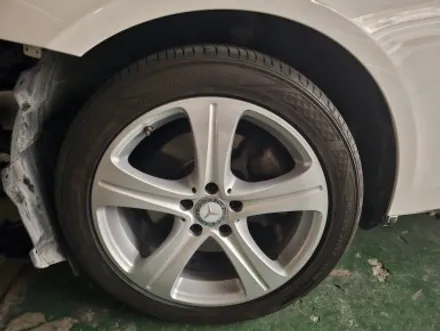 [휠클럽] 거래처건 E300 18인치 실버 휠복원 / 파주시 신촌동