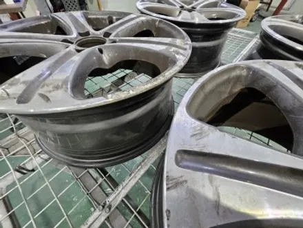 [휠클럽] 벤츠 E클레스 18인치 실버 휠복원 / 파주시 신촌동