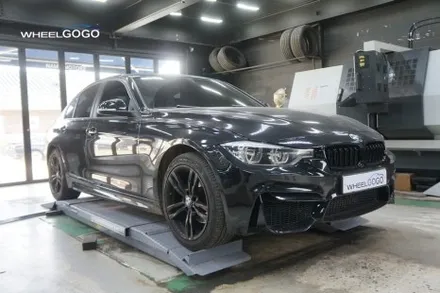 BMW F30 320 검정유광 휠도색
